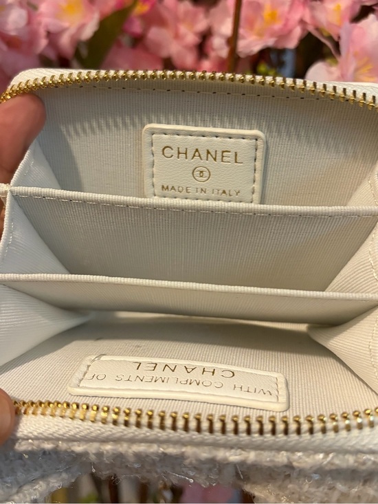 Source Unknown Handbags - RARE VIP WHITE TWEED BOW CROSSBODY BAG